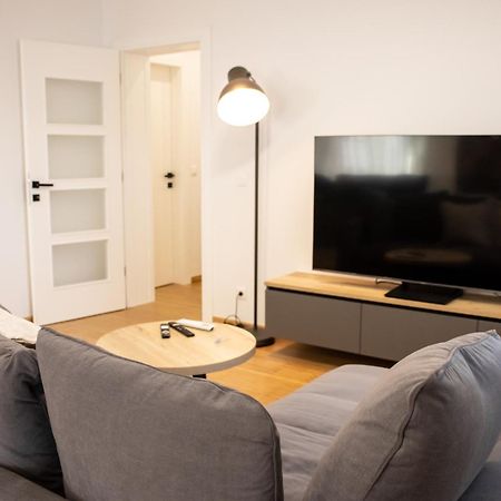 Hugo Apartments Zagreb Buitenkant foto