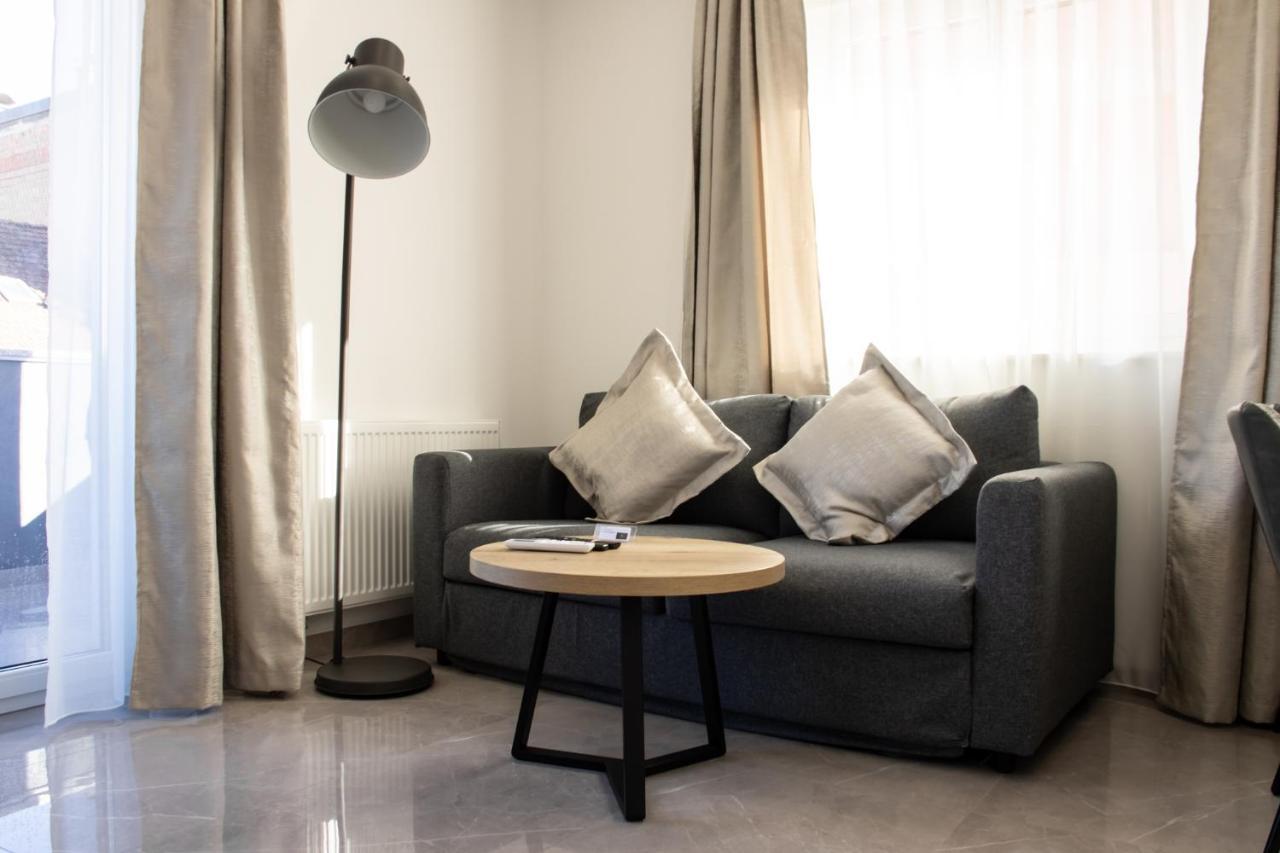 Hugo Apartments Zagreb Buitenkant foto